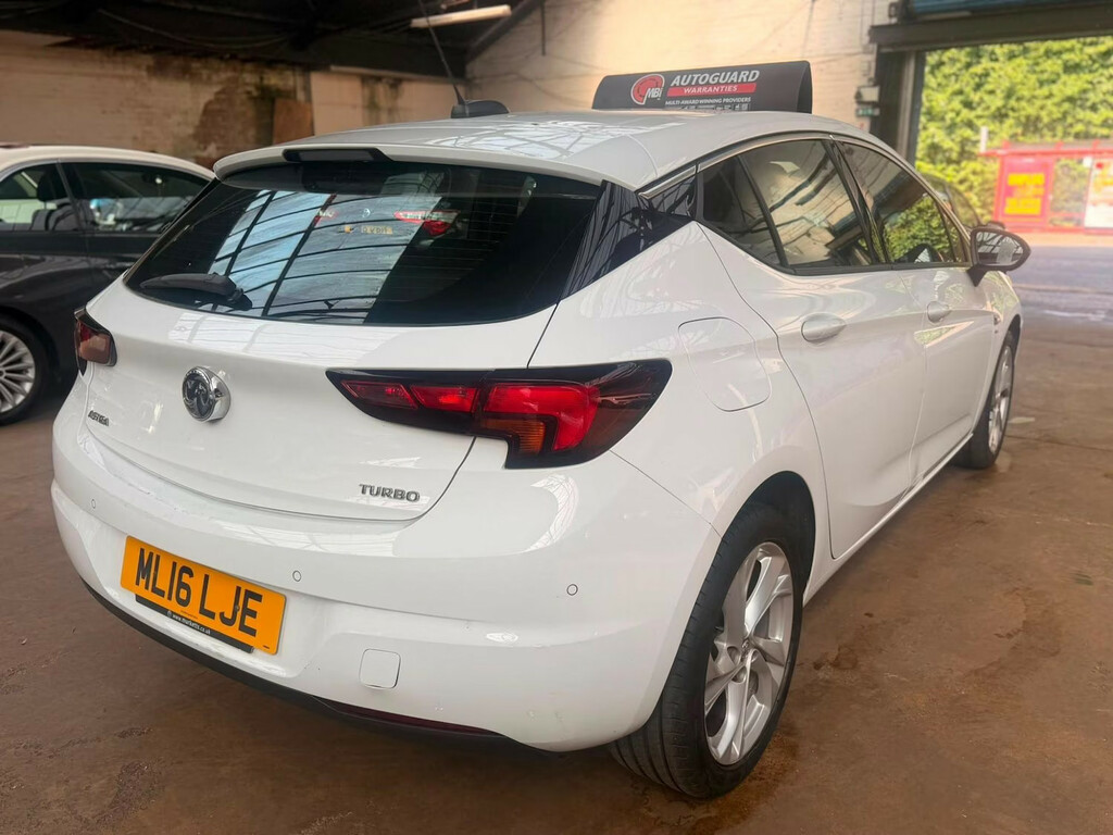 Vauxhall Astra 1.4T 16V 150 Sri Hatchback White #4