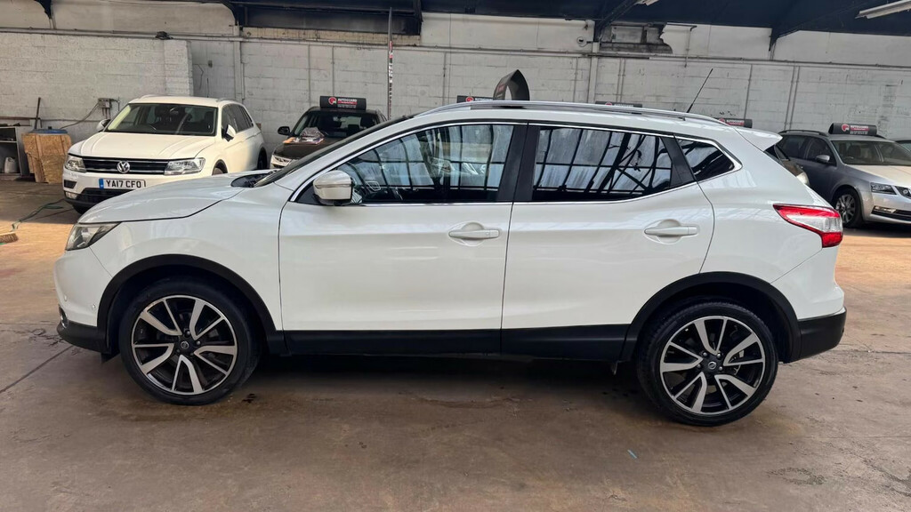 Nissan Qashqai 1.5 Dci Tekna Hatchback White #2