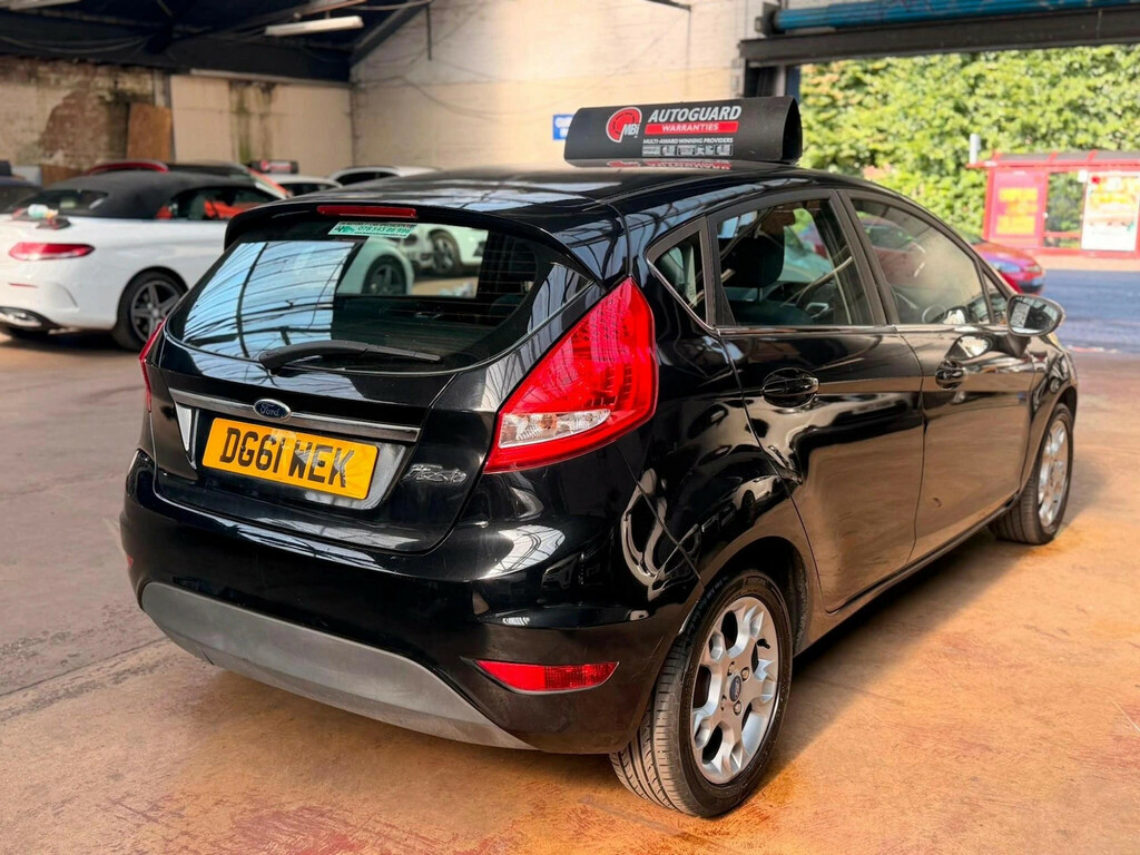 Ford Fiesta 1.25 Zetec 82 Hatchback Black #3