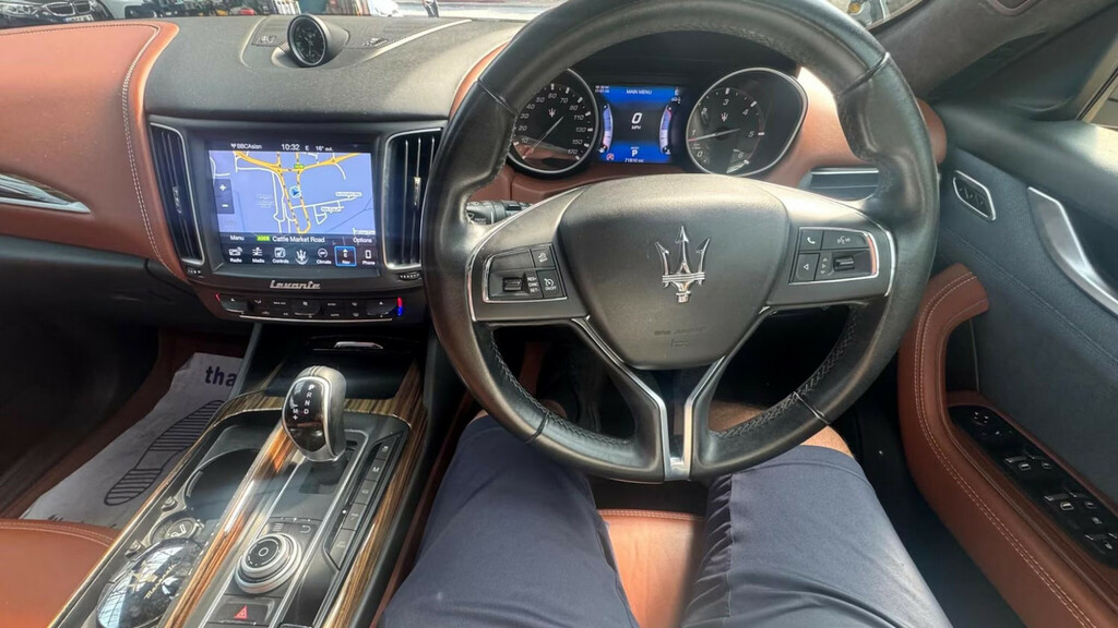 Maserati Levante D V6  #15