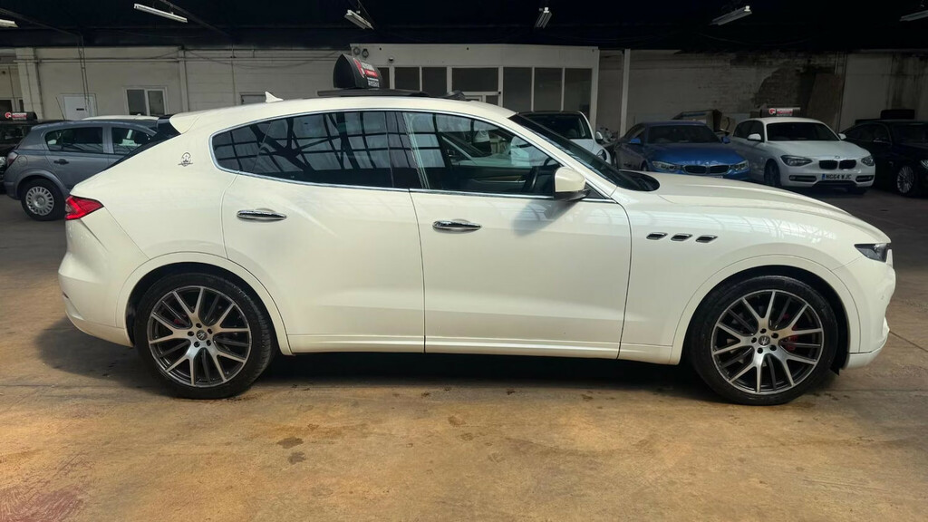 Maserati Levante V6d Suv White #4