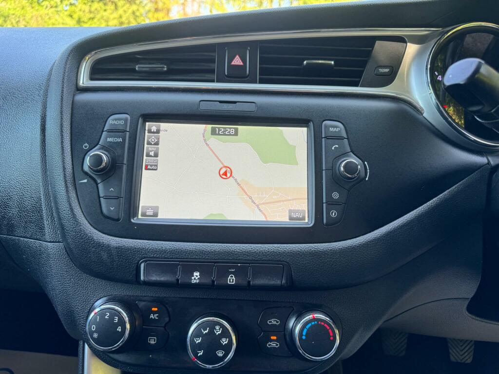 Kia Ceed 1.6 Crdi Isg 3 Dct Red #29