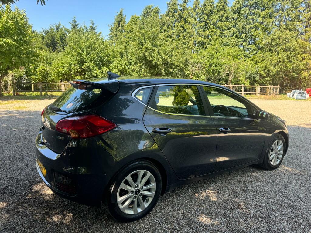 Kia Ceed 1.6 Crdi Isg 3 Dct Red #16