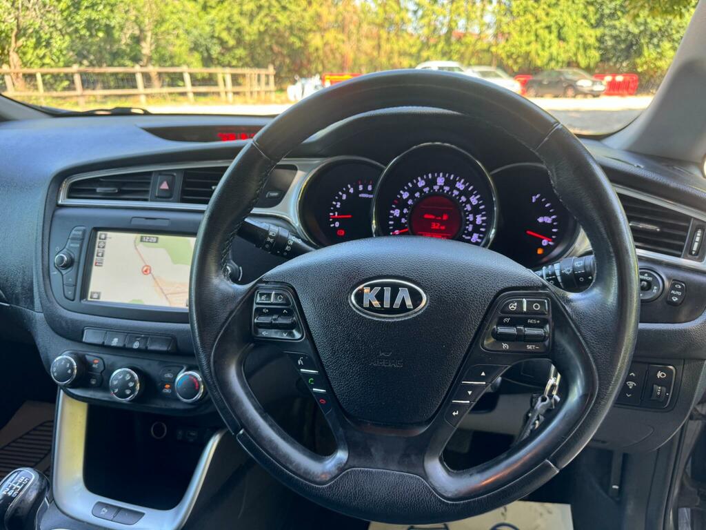 Kia Ceed 1.6 Crdi Isg 3 Dct Red #25