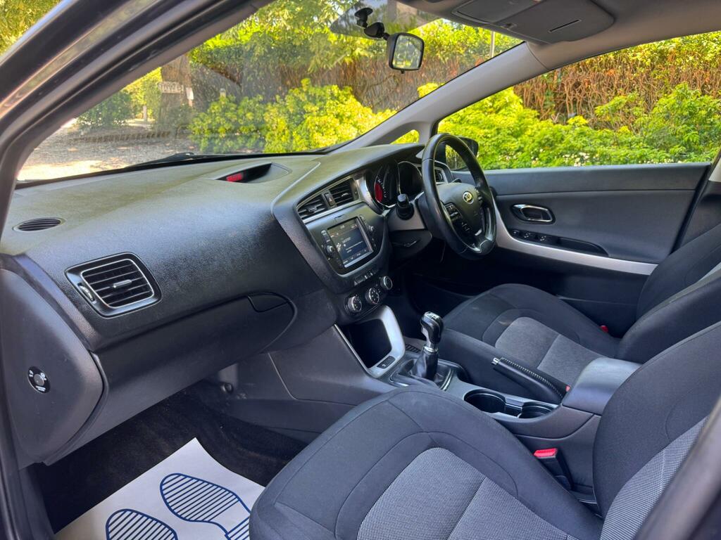 Kia Ceed 1.6 Crdi Isg 3 Dct Red #33