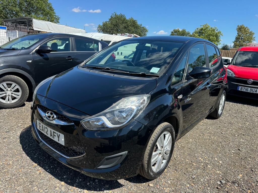 Hyundai Ix20 Active Black #5