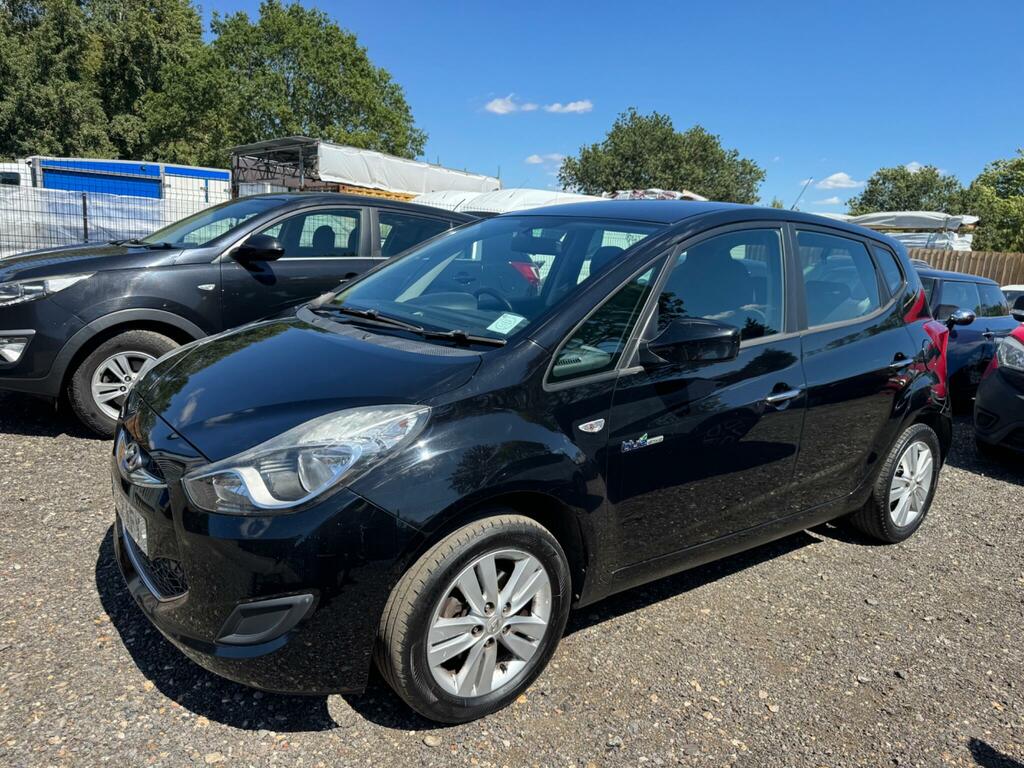 Hyundai Ix20 Active Black #6
