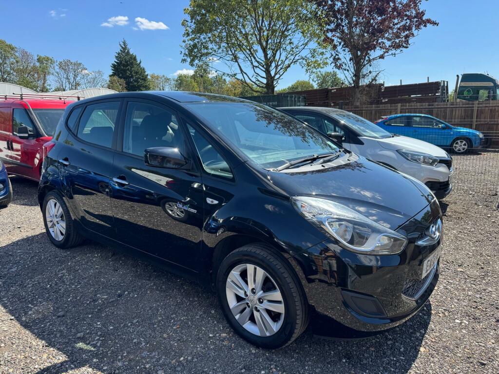Hyundai Ix20 Active Black #3