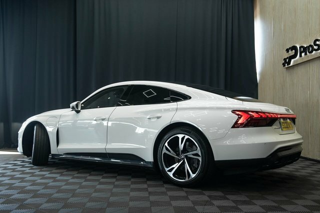 Audi E Tron GT 390Kw Quattro 93Kwh Black #42