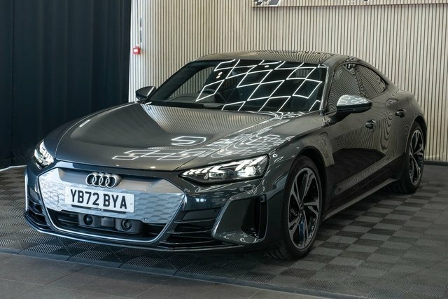 Audi E Tron GT 93.4Kwh Saloon Quattro 476 Ps Grey #3