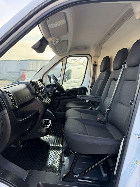 Vauxhall Movano 2.2L Prime White #17