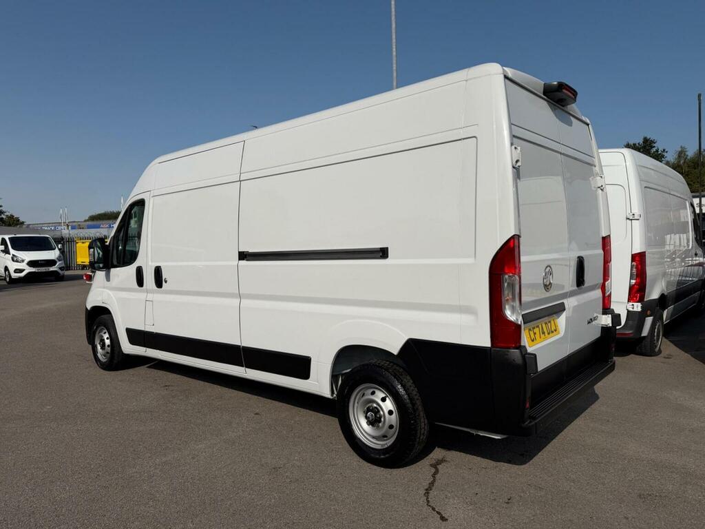 Vauxhall Movano 2.2L Prime White #8