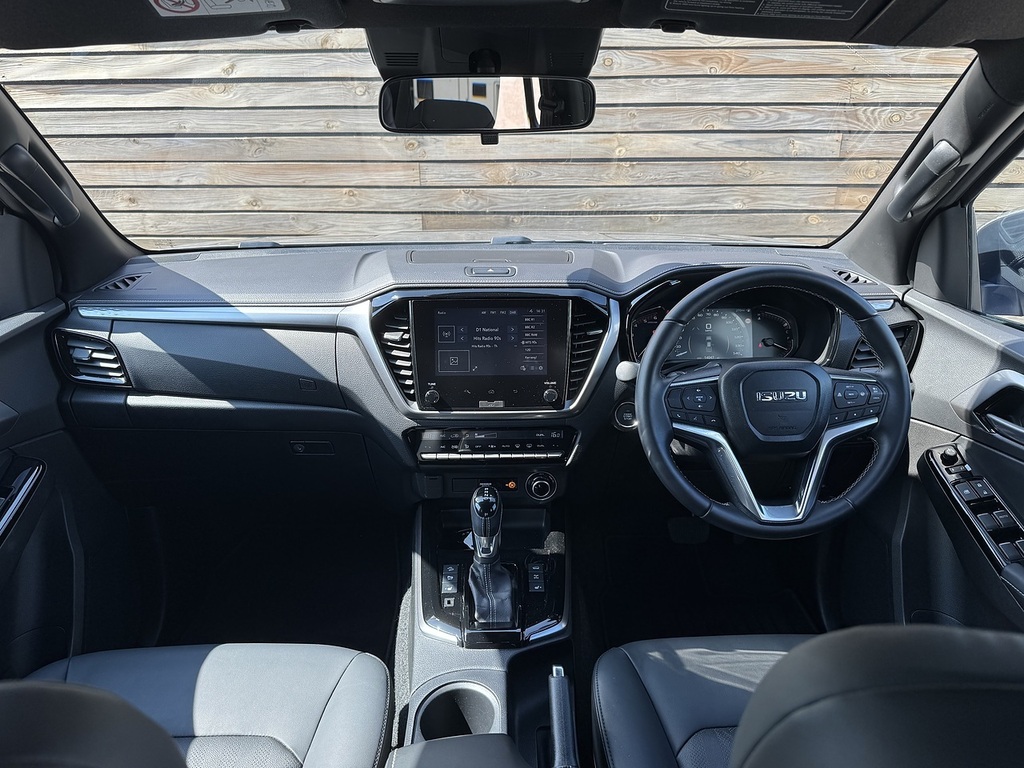 Isuzu D-Max Dl40 Dcb AY25UUX Silver #2