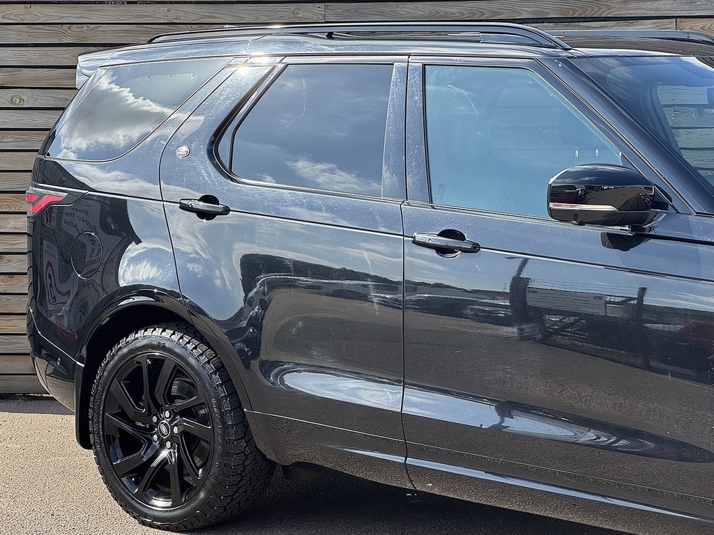 Land Rover Discovery 2017 Black #18