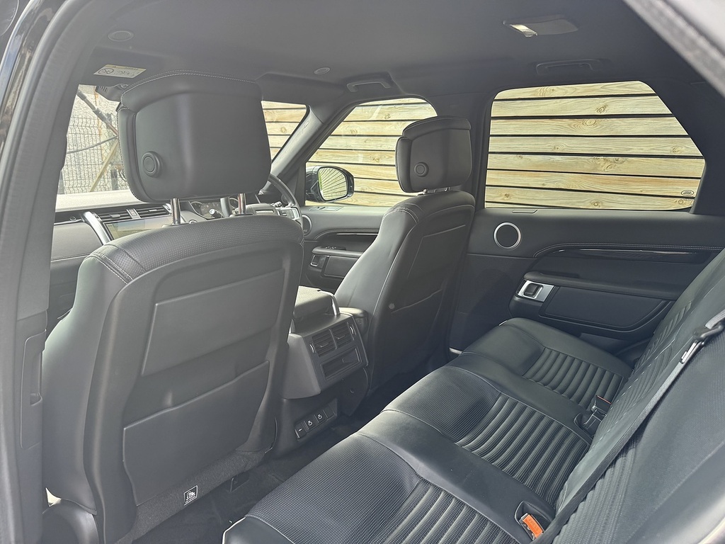 Land Rover Discovery 2017 Black #37