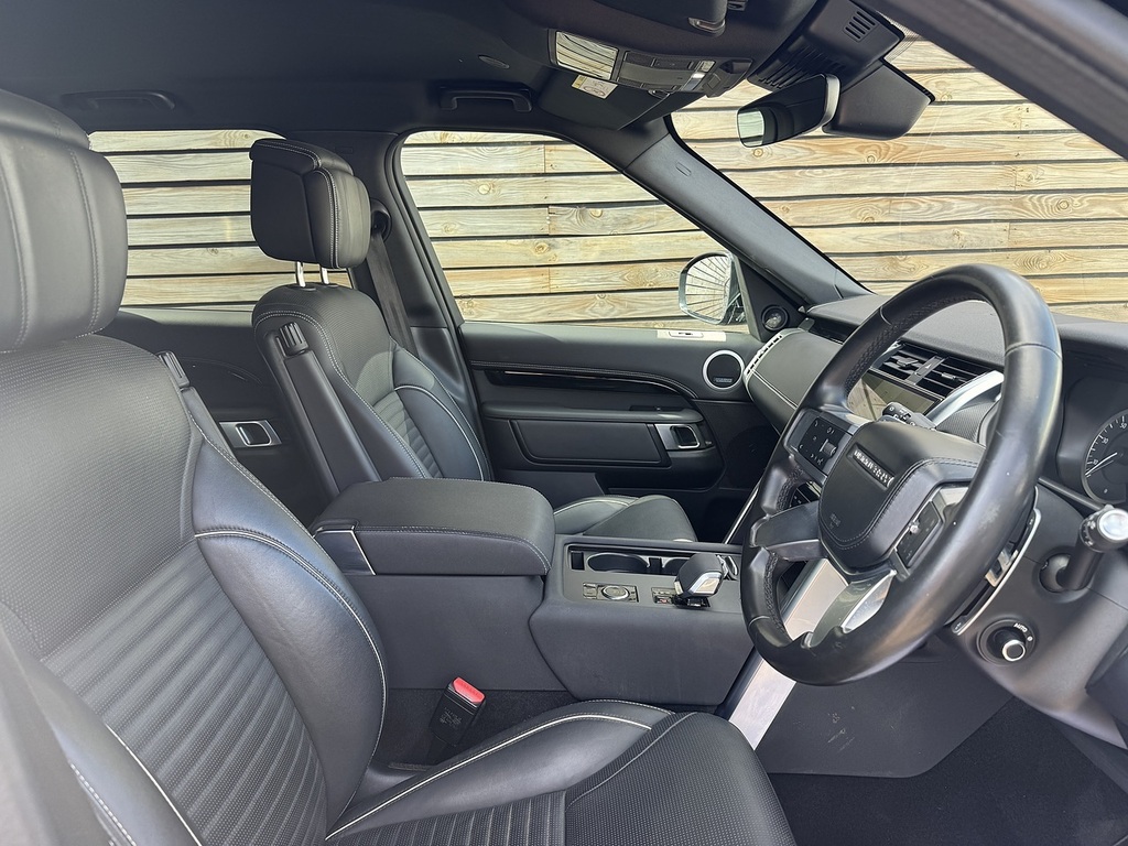Land Rover Discovery 2017 Black #10