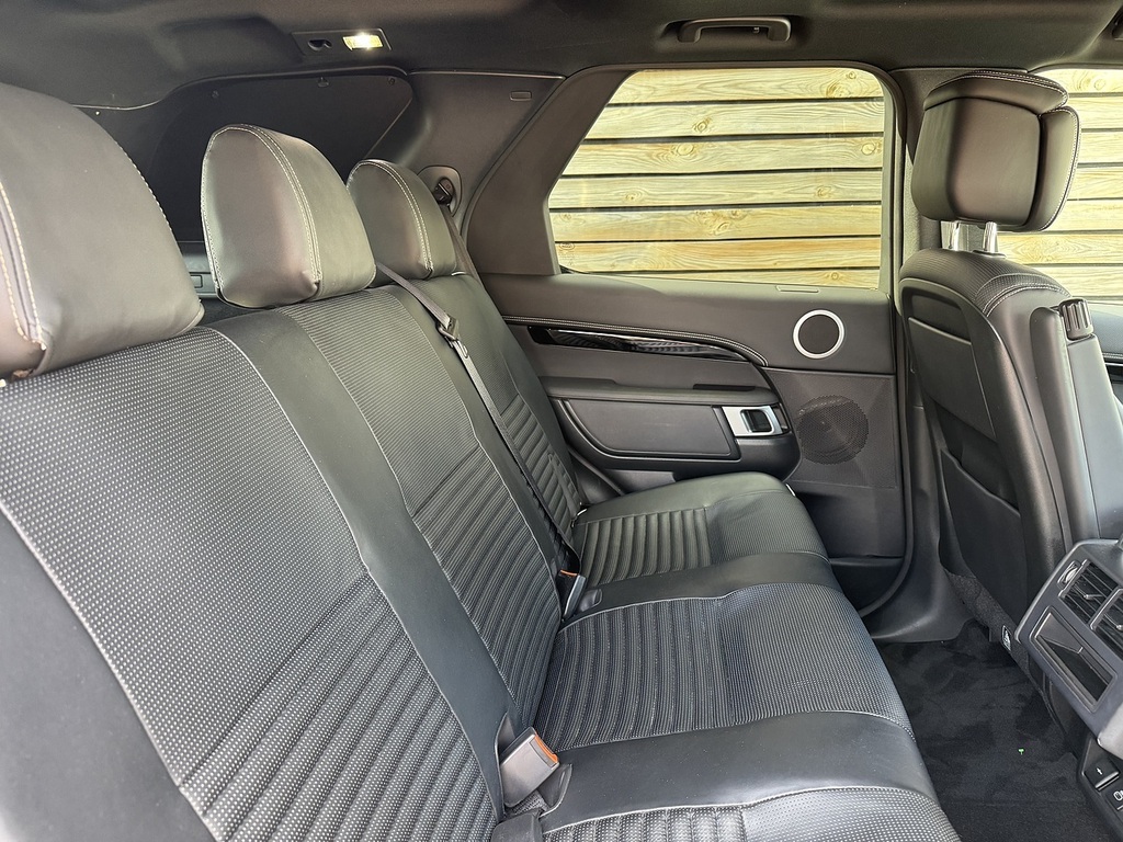 Land Rover Discovery 2017 Black #12