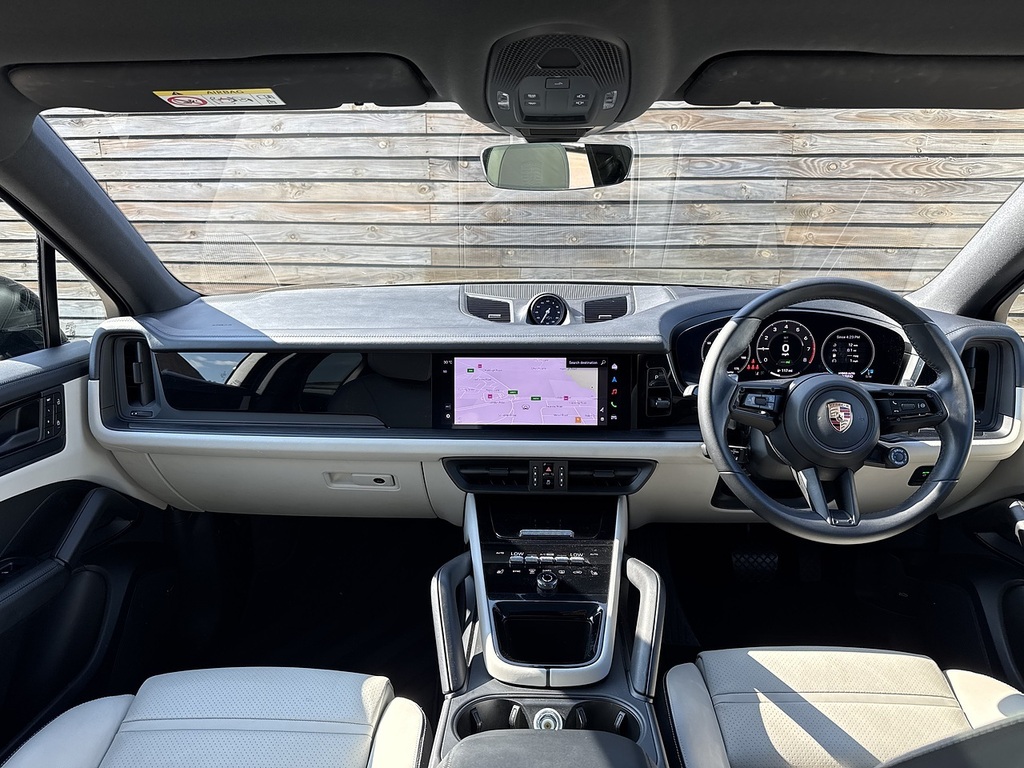 Porsche Cayenne 202575 V6 E-hybrid Black Edition Pan Roof Bos Black #2