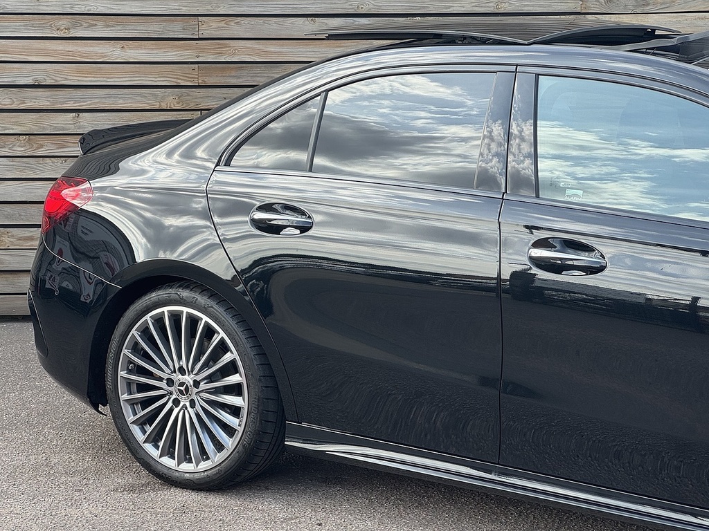 Mercedes-Benz A Class A180 Amg Line Executive Black #20