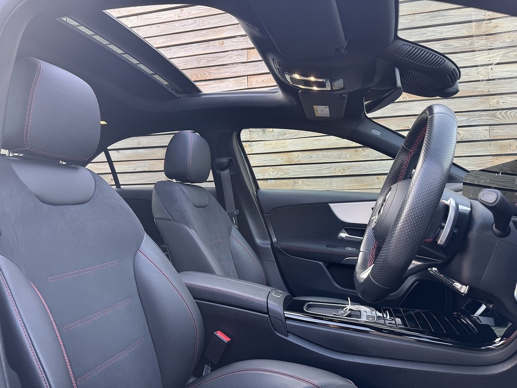Mercedes-Benz A Class A180 Amg Line Executive Black #2