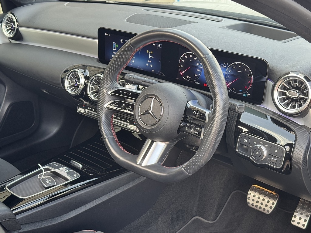 Mercedes-Benz A Class A180 Amg Line Executive Black #10