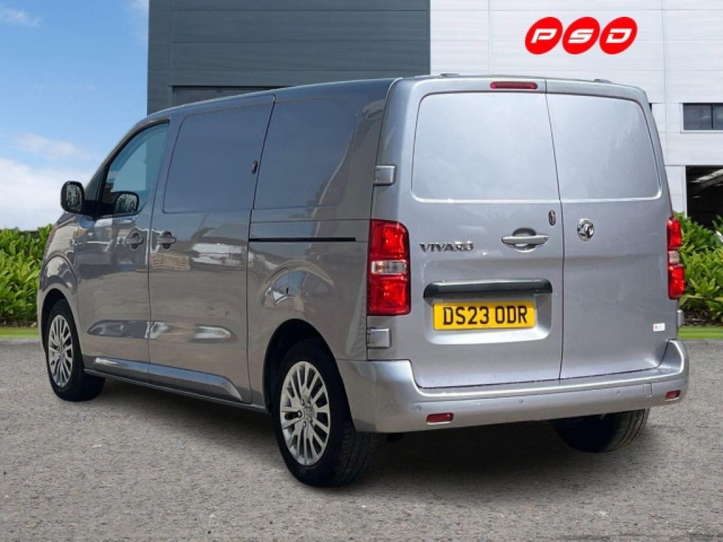 Vauxhall Vivaro 1.5 Turbo D 2700 Pro Panel Van White #5