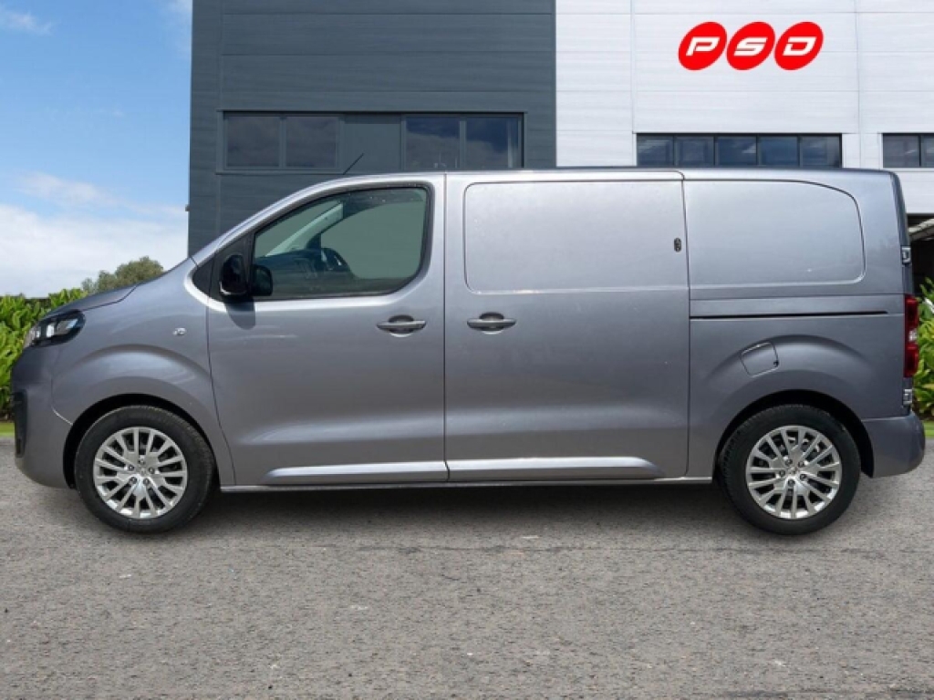 Vauxhall Vivaro 1.5 Turbo D 2700 Pro Panel Van White #4