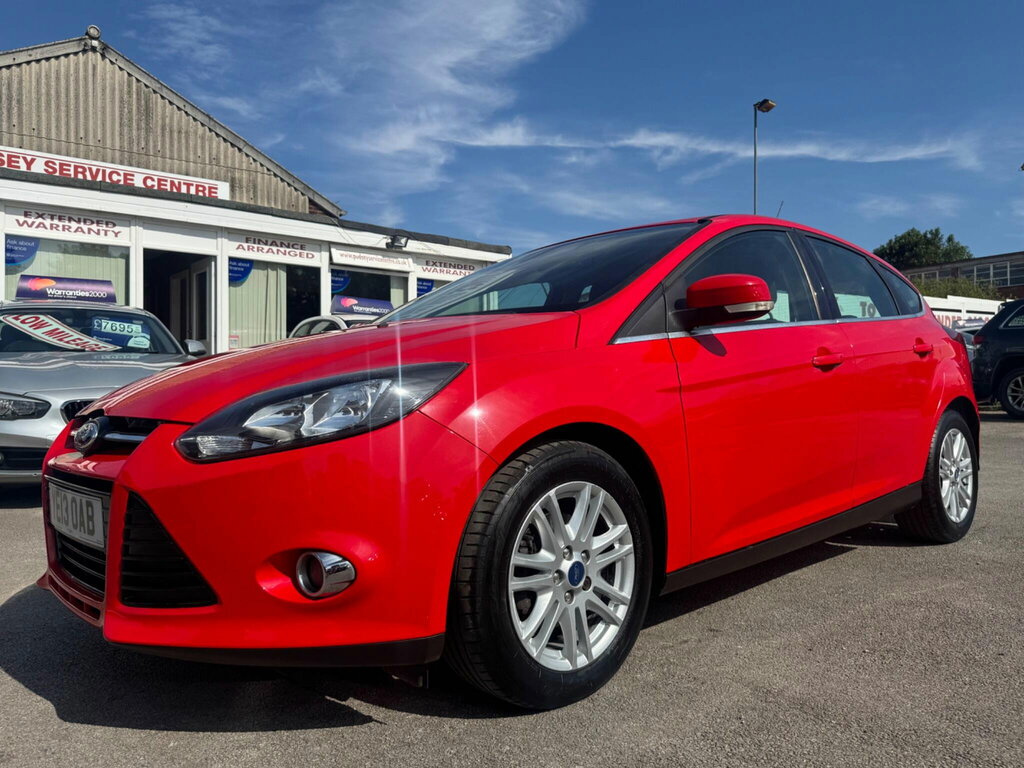 Ford Focus 1.0T Ecoboost Titanium Euro 5 Ss Red