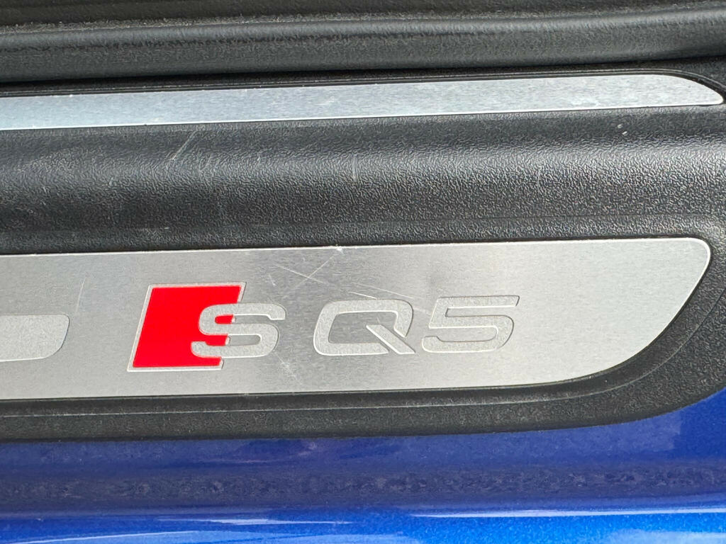 Audi SQ5 Bitdi V6 Suv Black #22