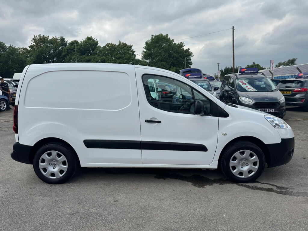 Peugeot Partner Diesel Red #8