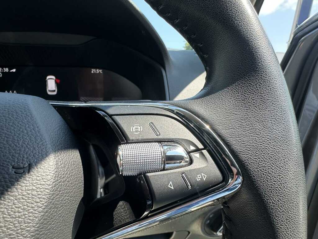 Skoda Karoq Suv 1.5 Tsi 150Ps Sportline Act Dsg Black #18