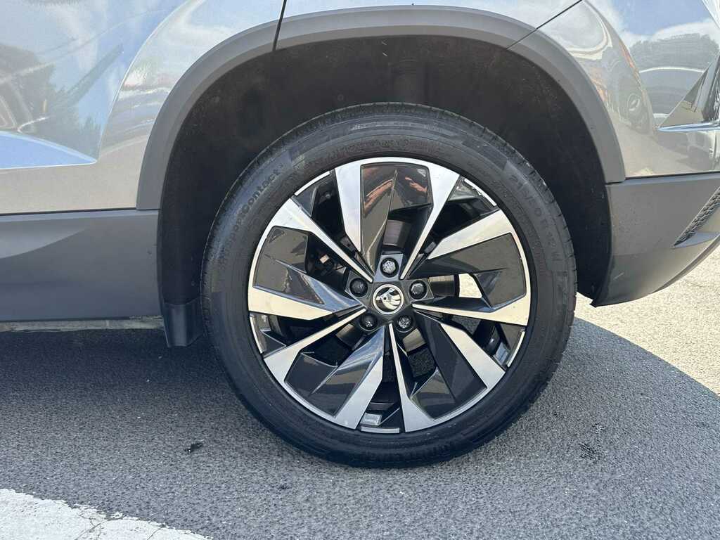 Skoda Karoq Suv 1.5 Tsi 150Ps Sportline Act Dsg Black #3