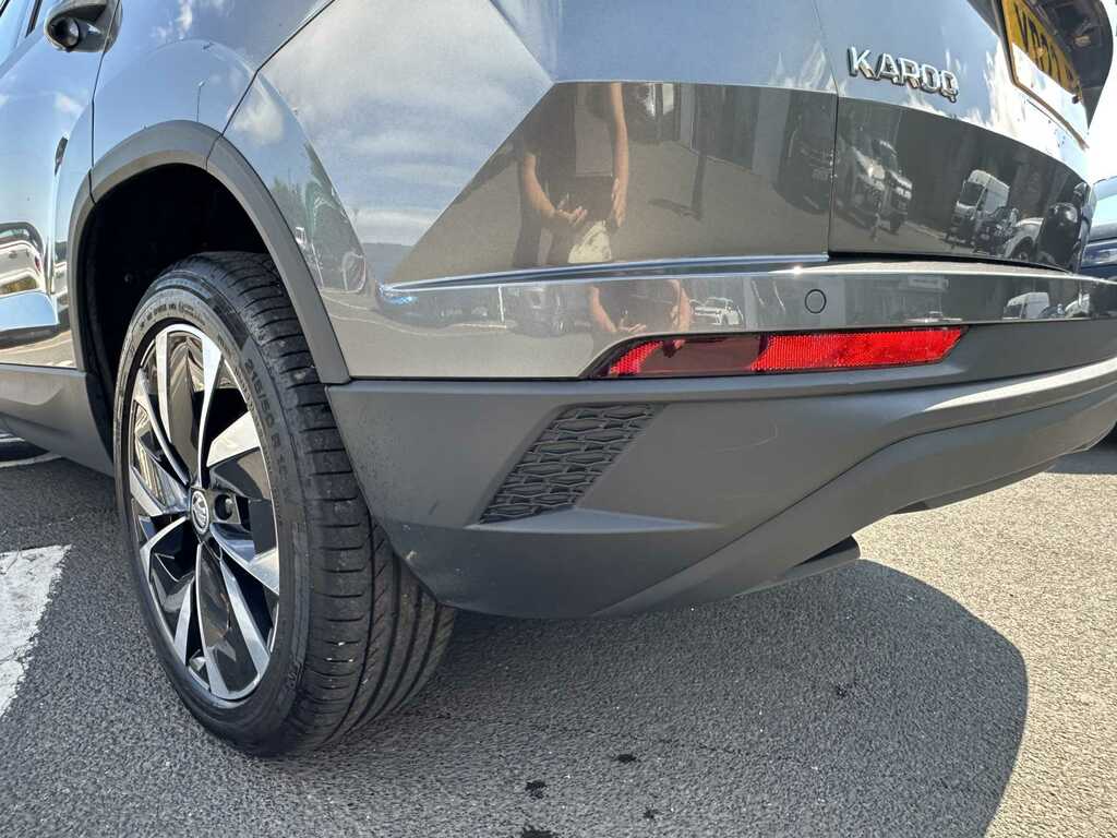 Skoda Karoq Suv 1.5 Tsi 150Ps Sportline Act Dsg Black #23