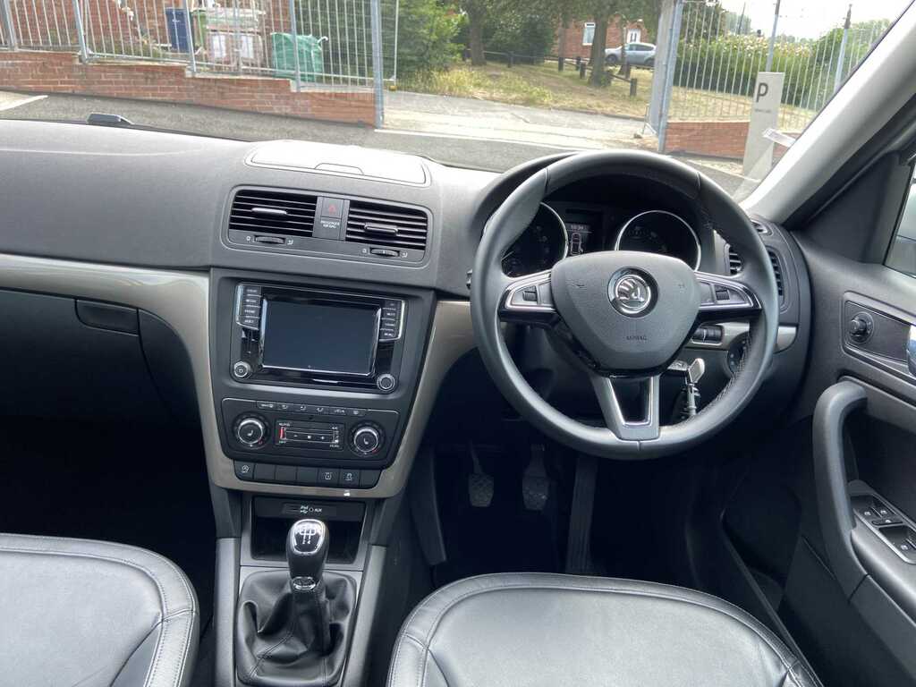 Skoda Yeti  White #7