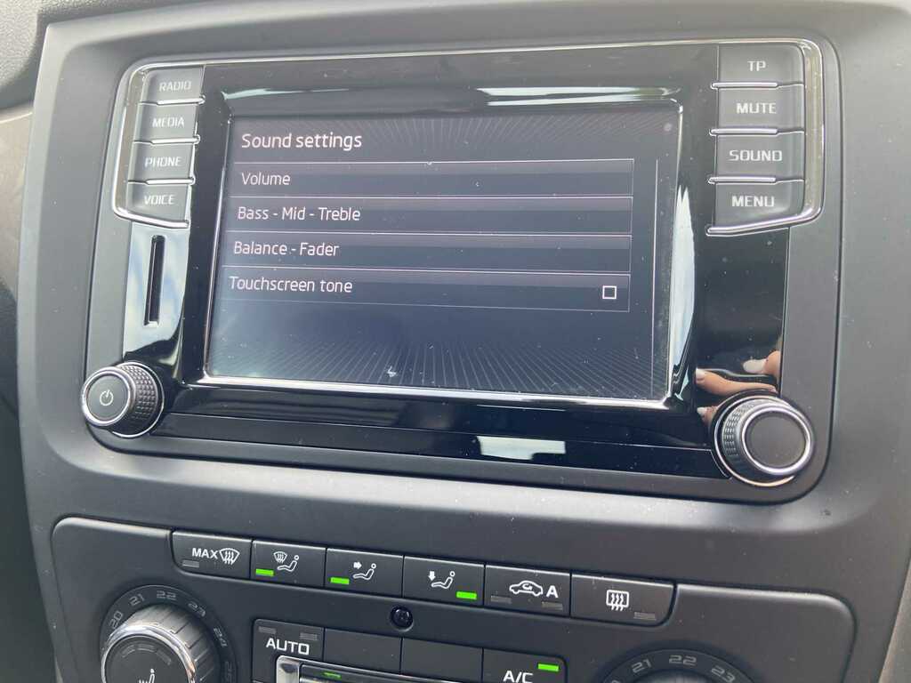 Skoda Yeti  White #27