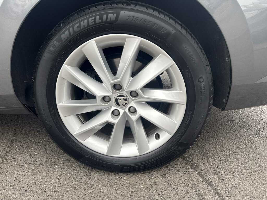 Skoda Superb Superb 1.5 Tsi E-tec Se Technology Dsg Silver #4