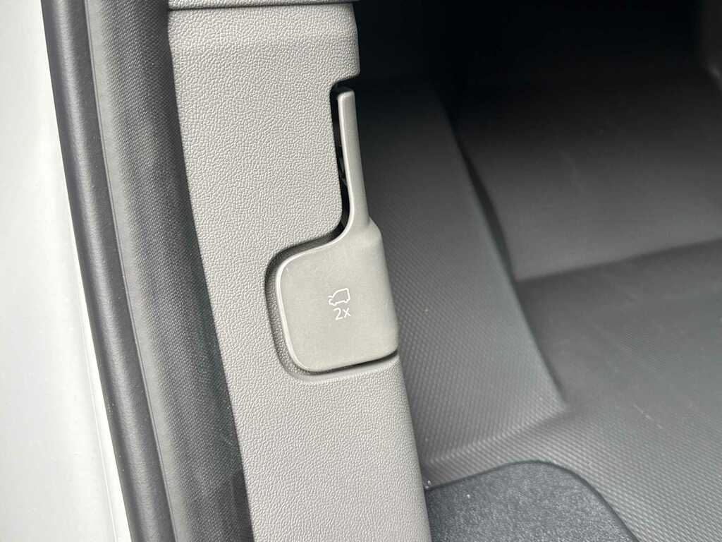 Volkswagen Transporter 2.0 Tdi 150Ps Commerce Pro Van Panel Van #28