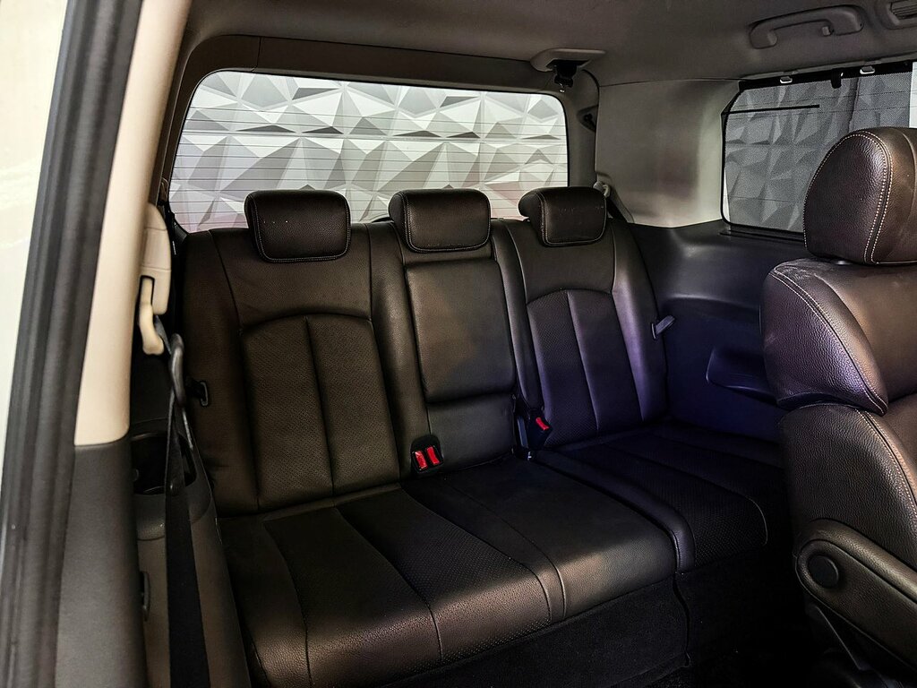 Nissan Elgrand 3.5 Only 34,000 Miles Black Leather Black #21