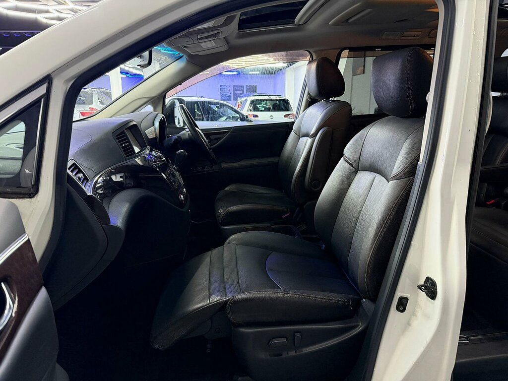 Nissan Elgrand 3.5 Only 34,000 Miles Black Leather Black #27