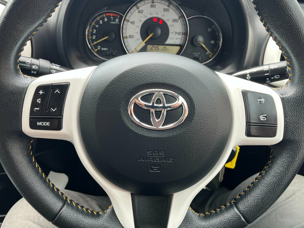 Toyota Yaris 1.3 Automatic Silver #15