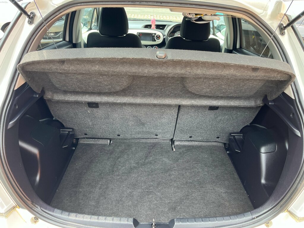 Toyota Yaris 1.3 Automatic Silver #7