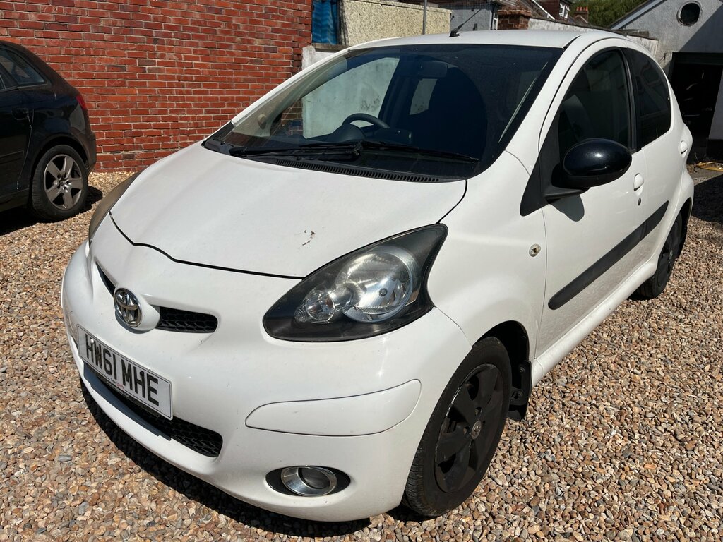 Toyota Aygo 1.0 Vvt-i Go Hatchback Euro 5 6 White