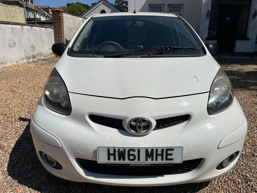 Toyota Aygo 1.0 Vvt-i Go Hatchback Euro 5 6 White #2