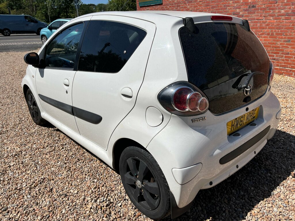 Toyota Aygo 1.0 Vvt-i Go Hatchback Euro 5 6 White #6