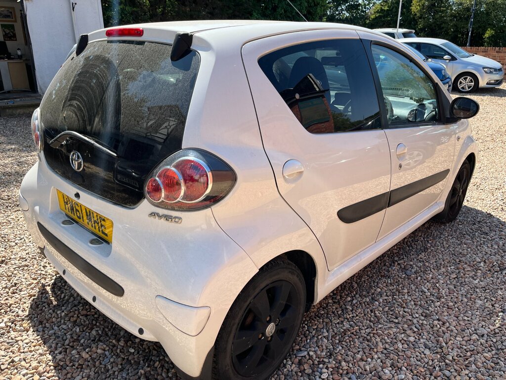 Toyota Aygo 1.0 Vvt-i Go Hatchback Euro 5 6 White #4