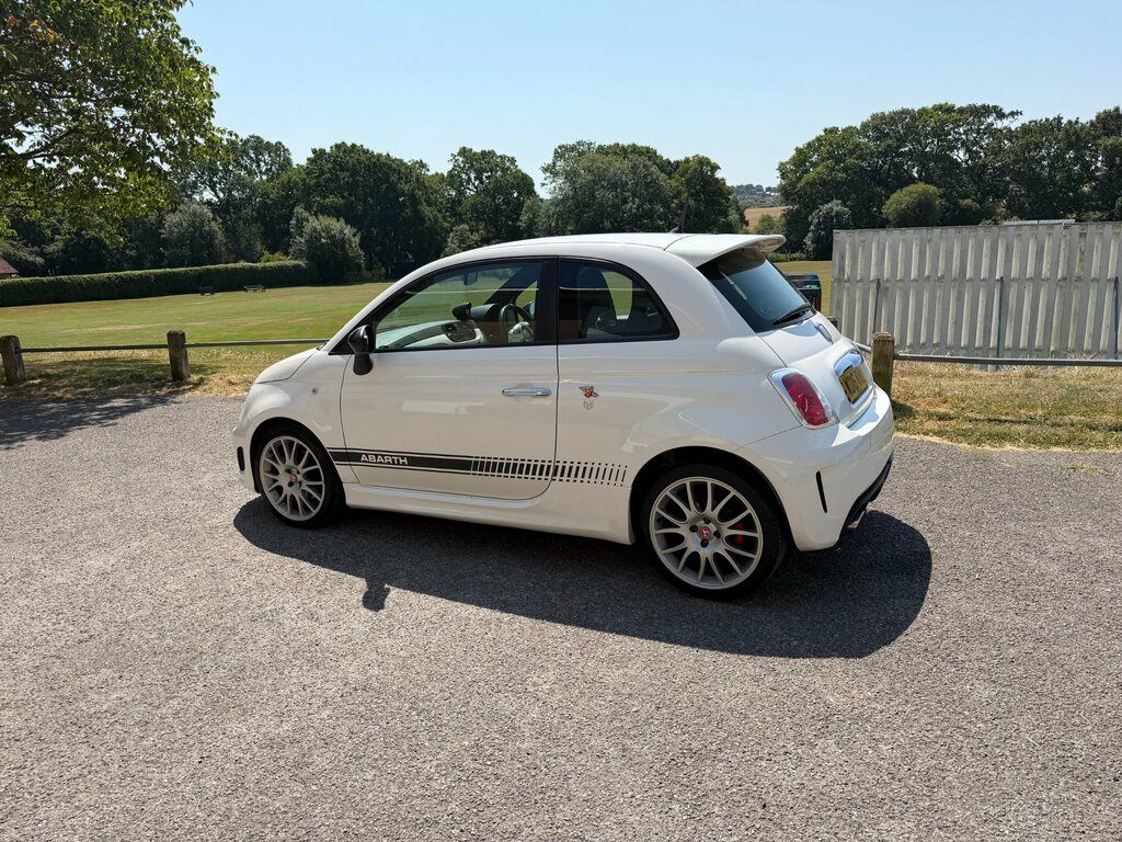 Abarth 595 1.4 T-jet Trofeo Hatchback Euro White #4