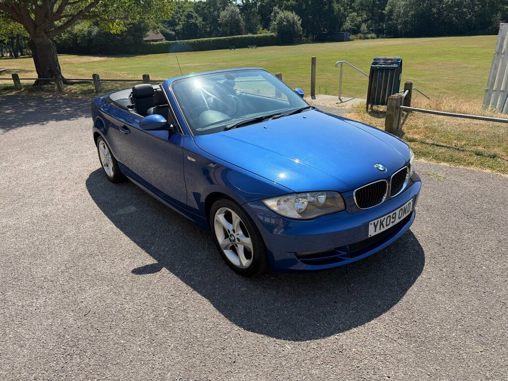 BMW 1 Series 2.0 120I Se Convertible Steptronic Euro Blue