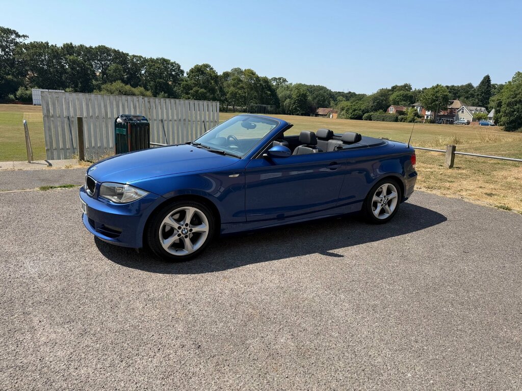 BMW 1 Series 2.0 120I Se Convertible Steptronic Euro Blue #3