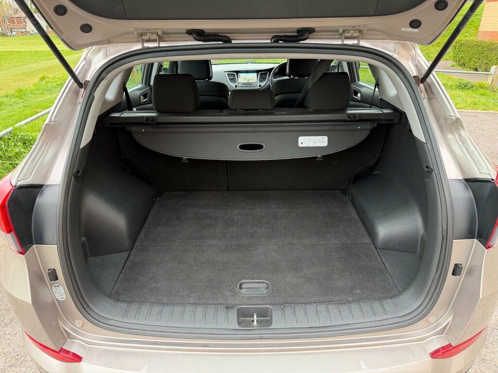 Hyundai Tucson 1.7 Crdi Blue Drive Se Suv Euro Beige