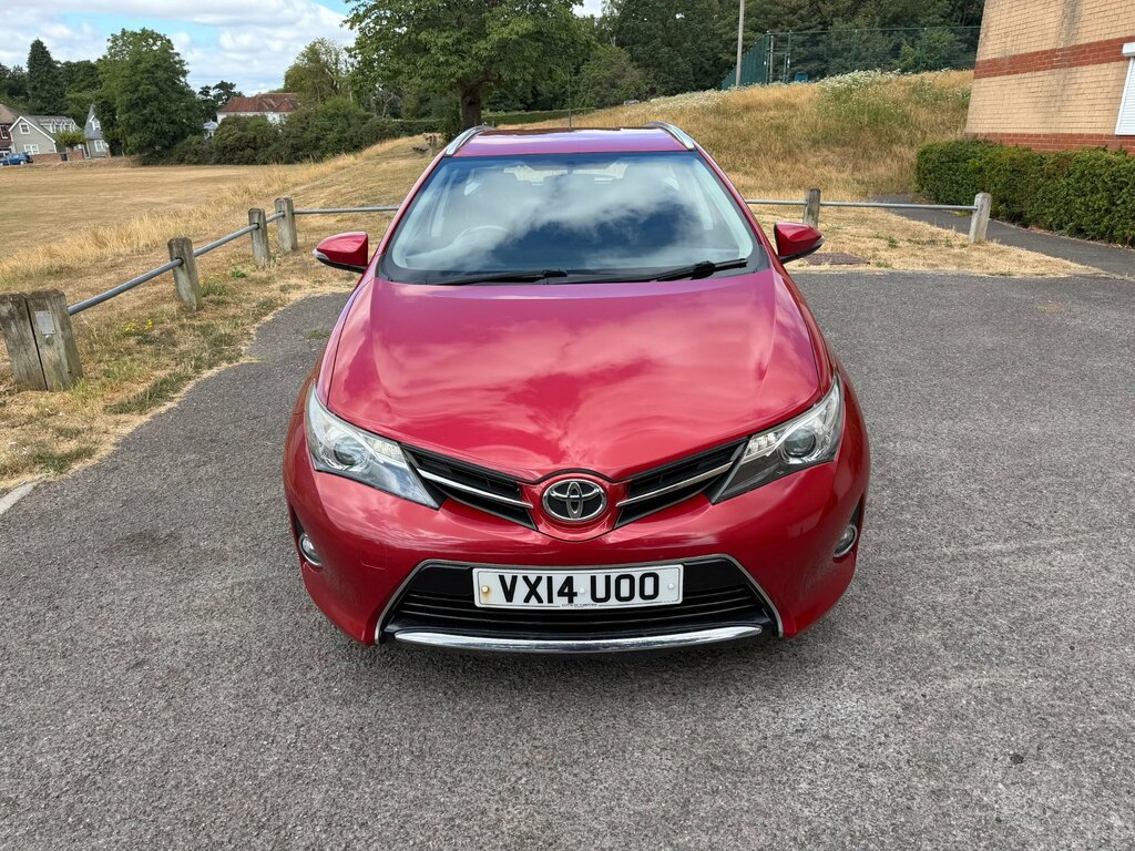 Toyota Auris 1.6 V-matic Icon Touring Sports Red #4